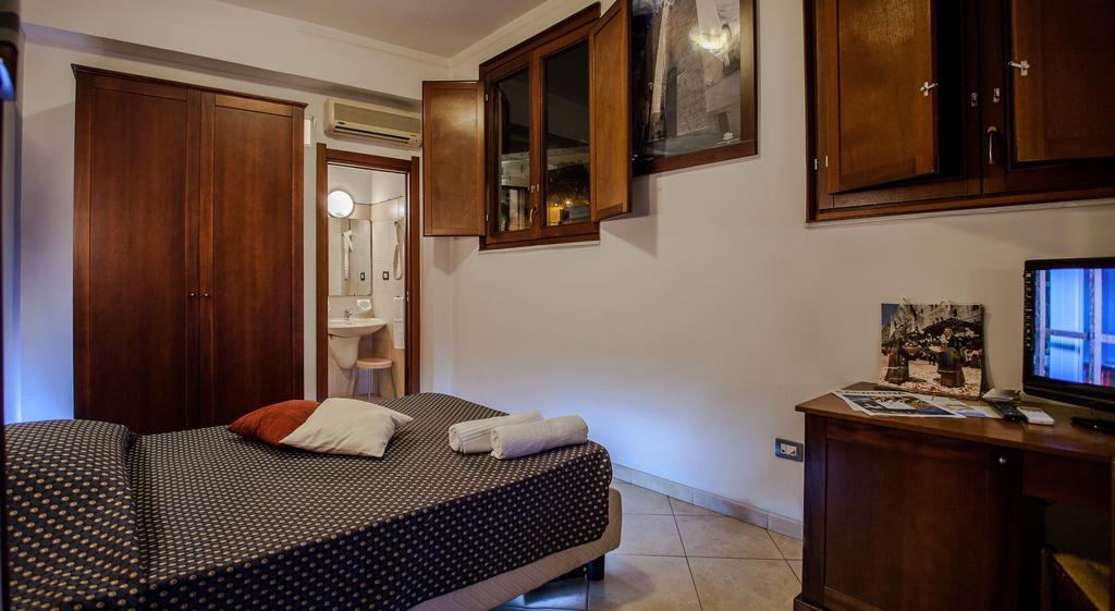 Hotel La Terrazza كالياري الغرفة الصورة