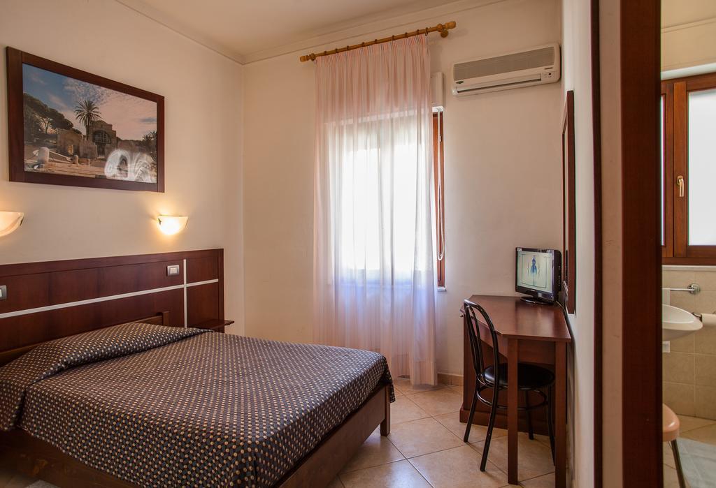 Hotel La Terrazza كالياري الغرفة الصورة