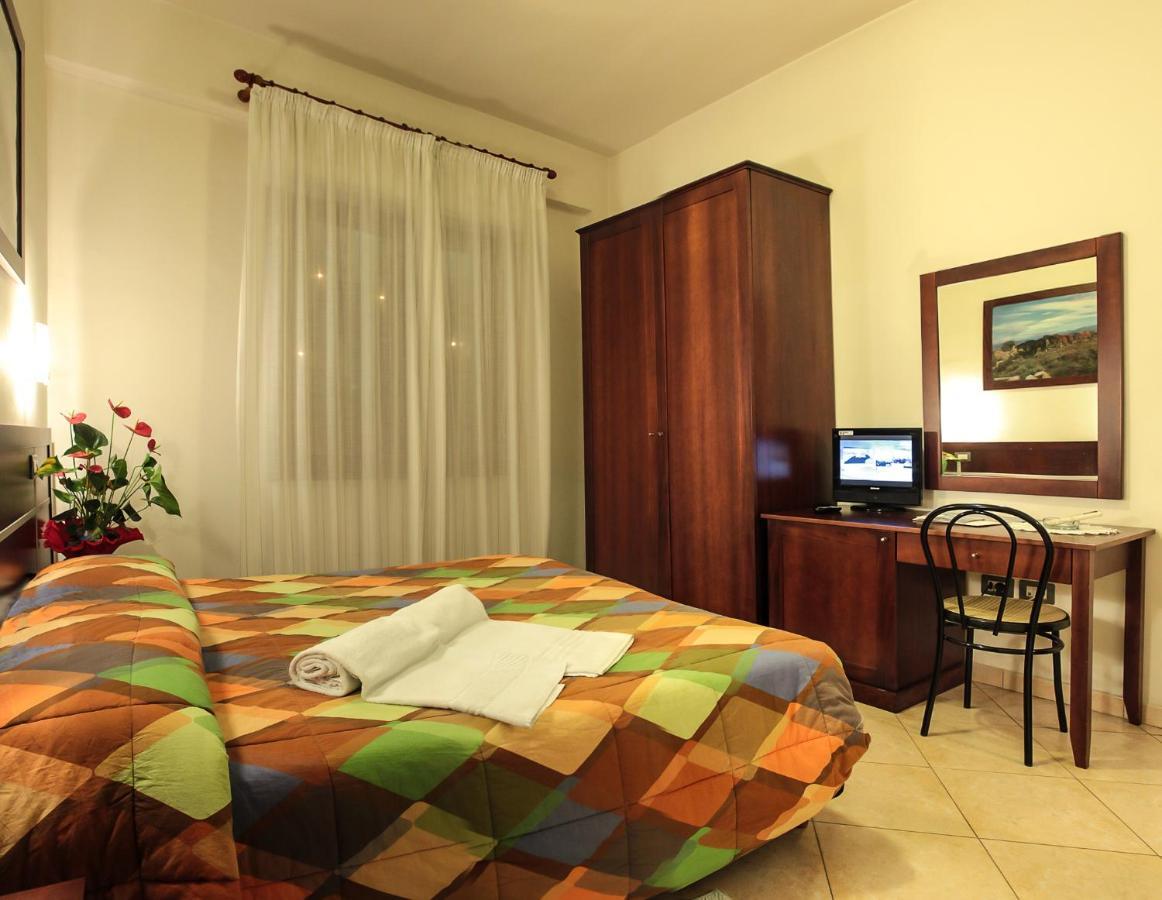 Hotel La Terrazza كالياري الغرفة الصورة