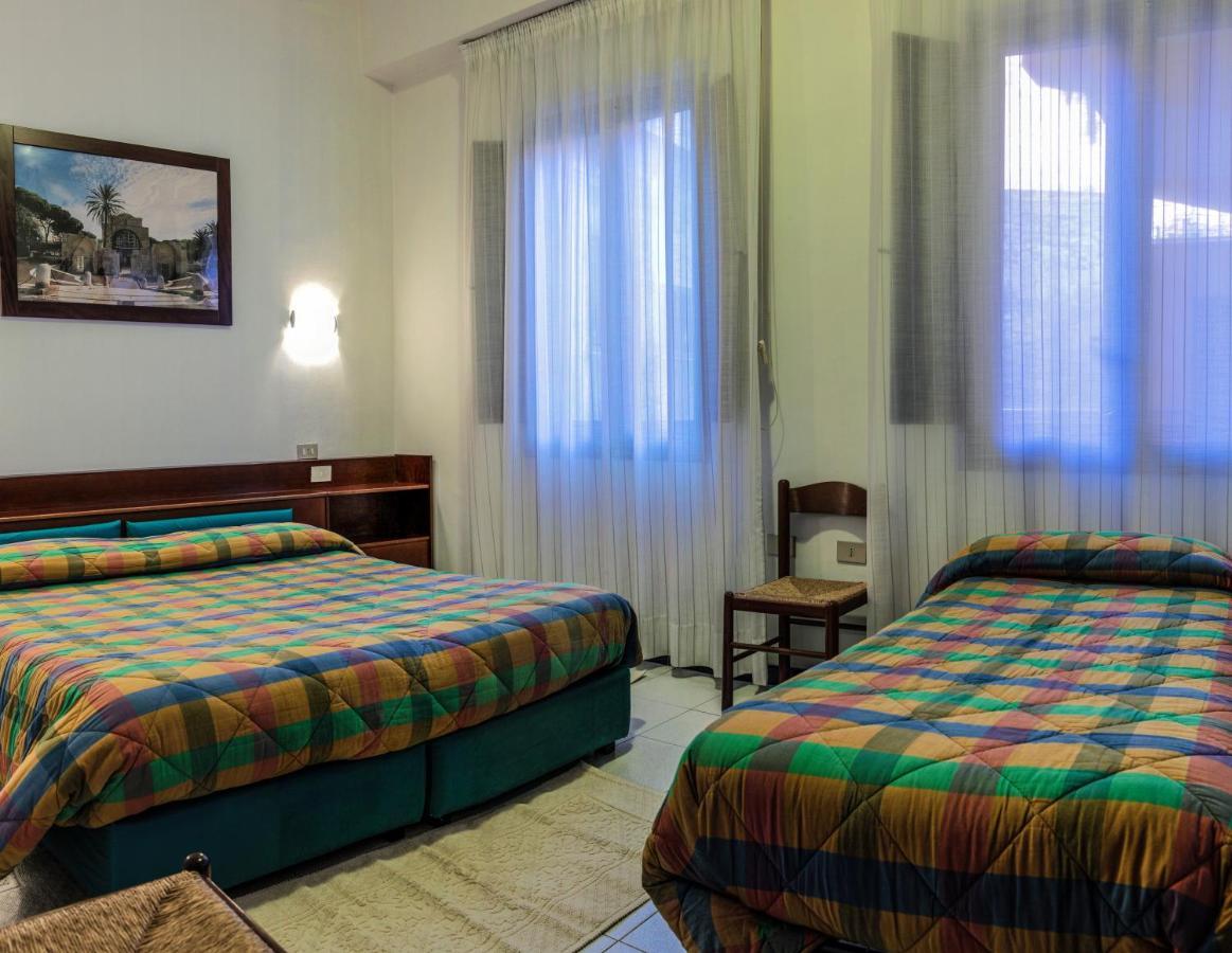 Hotel La Terrazza كالياري الغرفة الصورة